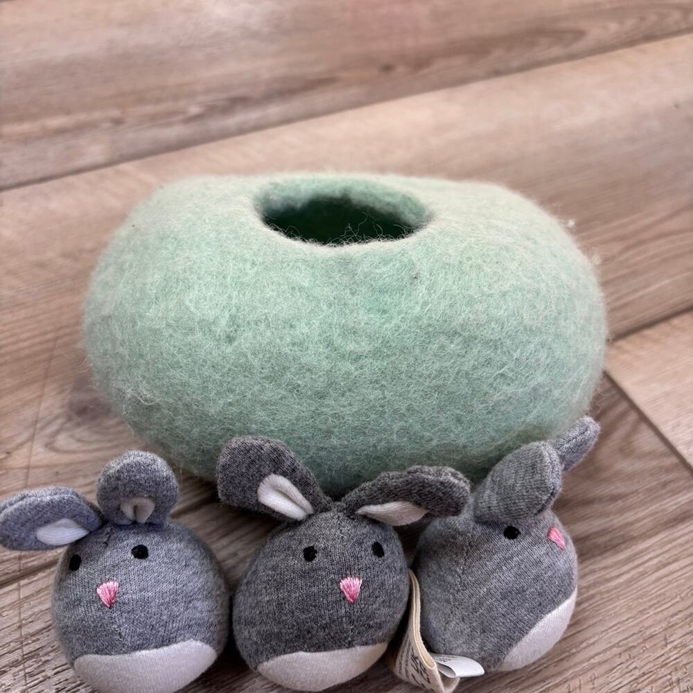 Lovevery Bunny Burrow Toy - Babbler Play kit